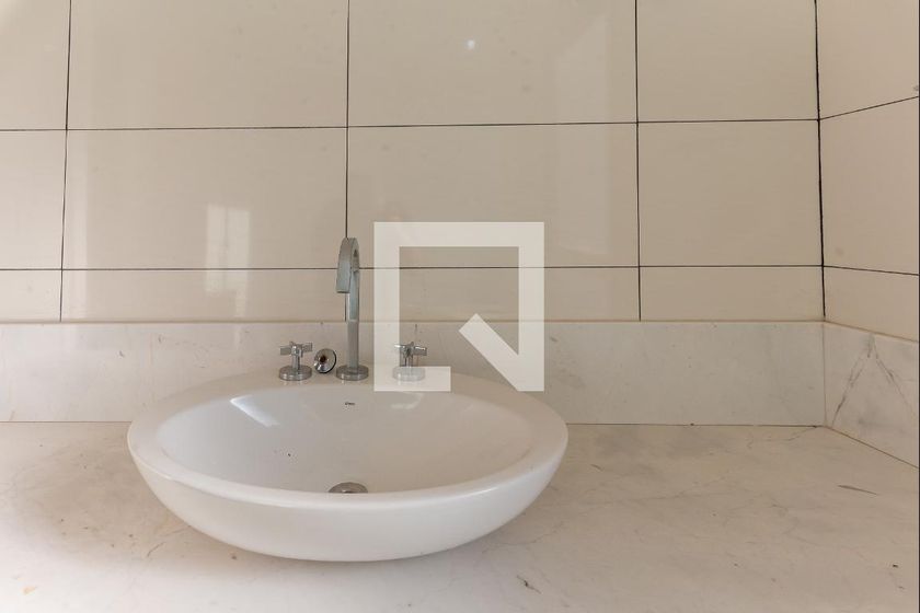 Casa à Venda - Swiss Park, 5 Quartos,  638 m2 em , Campinas - sp | SoloBR