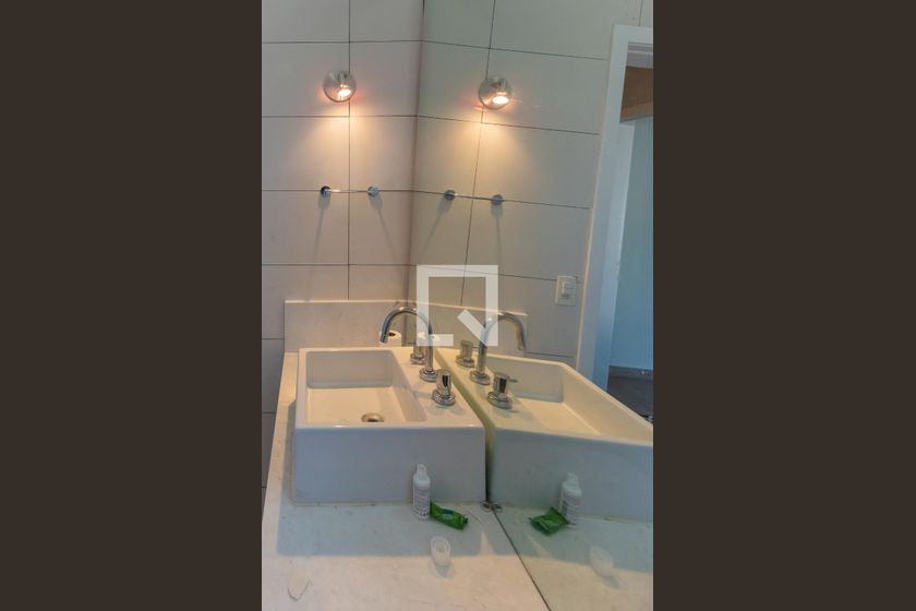 Casa à Venda - Swiss Park, 5 Quartos,  638 m2 em , Campinas - sp | SoloBR
