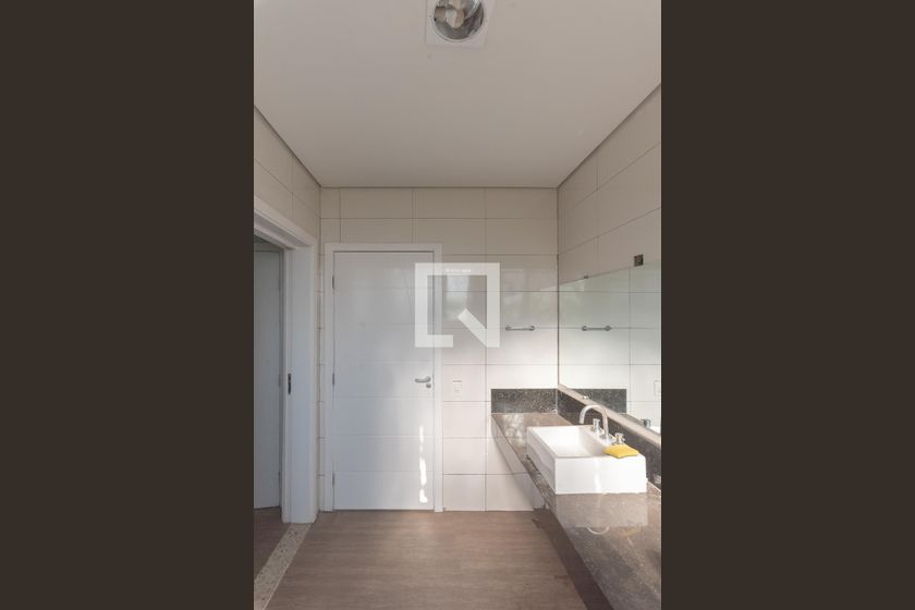 Casa à Venda - Swiss Park, 5 Quartos,  638 m2 em , Campinas - sp | SoloBR