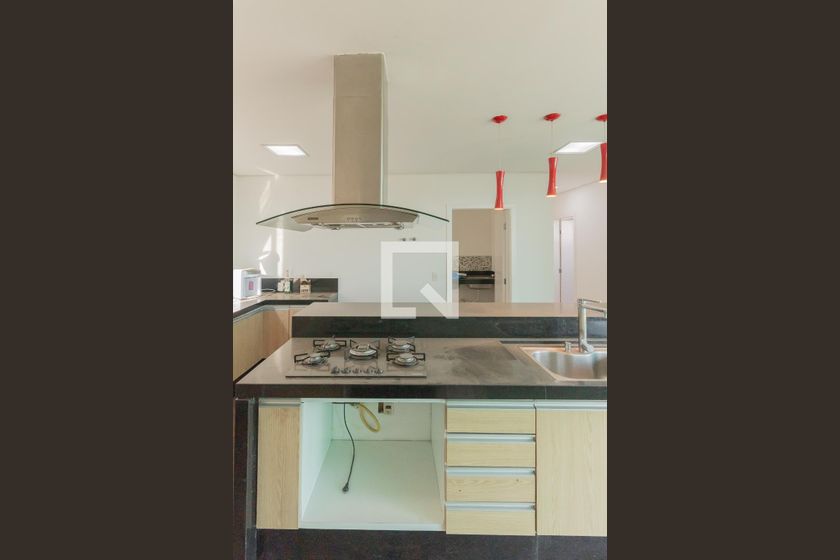 Casa à Venda - Swiss Park, 5 Quartos,  638 m2 em , Campinas - sp | SoloBR