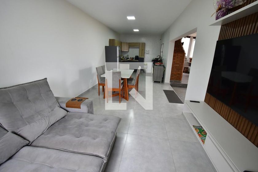 Casa à Venda - Mansões Santo Antônio, 3 Quartos,  1000 m2 em , Campinas - sp | SoloBR