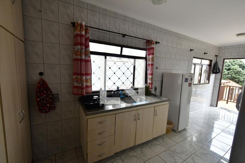 Casa à Venda - Mansões Santo Antônio, 3 Quartos,  1000 m2 em , Campinas - sp | SoloBR
