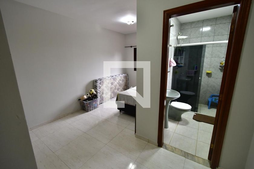 Casa à Venda - Mansões Santo Antônio, 3 Quartos,  1000 m2 em , Campinas - sp | SoloBR