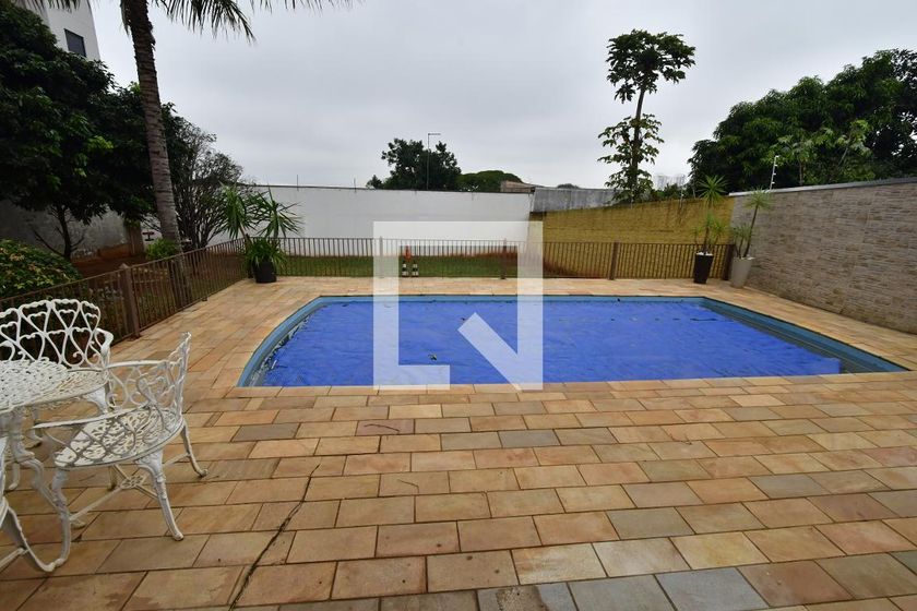 Casa à Venda - Mansões Santo Antônio, 3 Quartos,  1000 m2 em , Campinas - sp | SoloBR