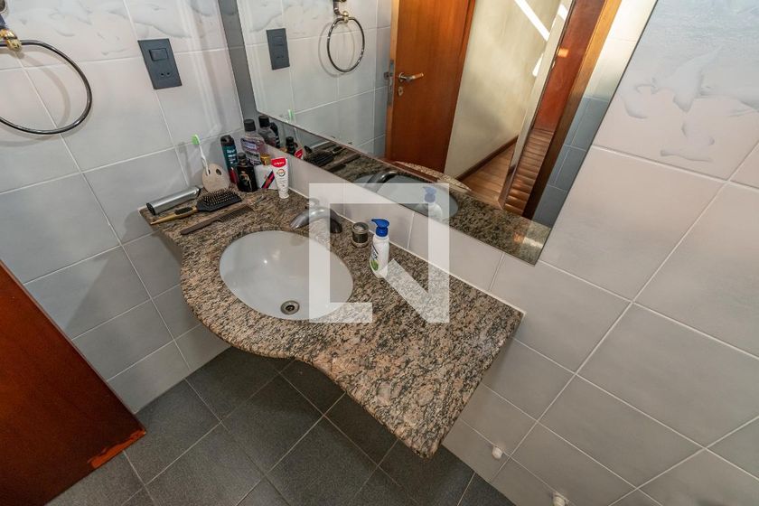Casa à Venda - Taquaral, 4 Quartos,  293 m2 em , Campinas - sp | SoloBR