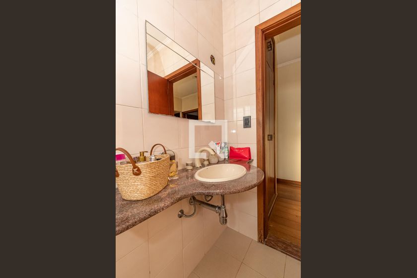 Casa à Venda - Taquaral, 4 Quartos,  293 m2 em , Campinas - sp | SoloBR