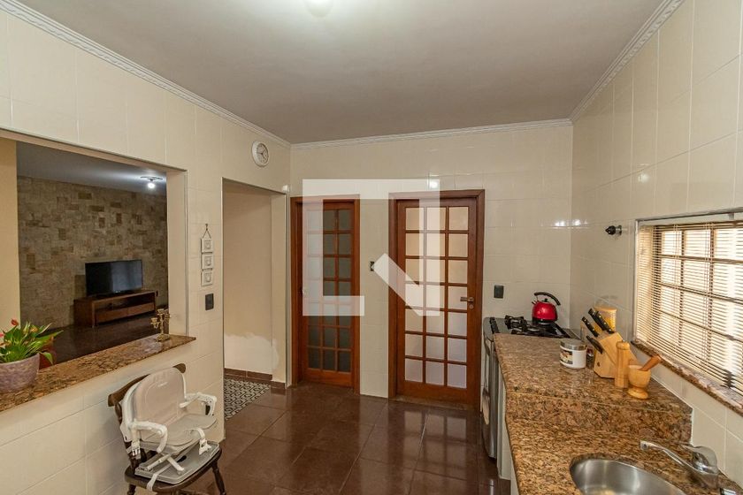Casa à Venda - Taquaral, 4 Quartos,  293 m2 em , Campinas - sp | SoloBR