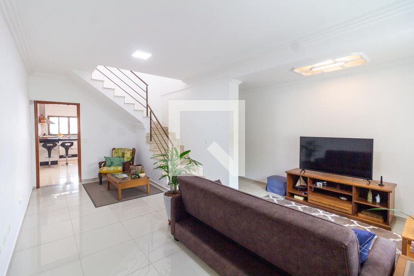 Casa, 3 quartos, 220 m² - Foto 1