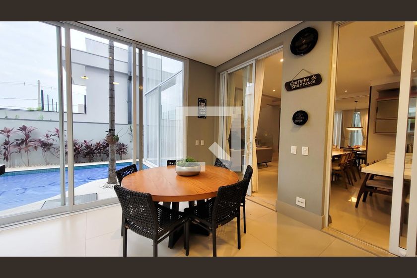 Casa à Venda - Res. Parque dos Alecrins, 4 Quartos,  329 m2 em , Campinas - sp | SoloBR