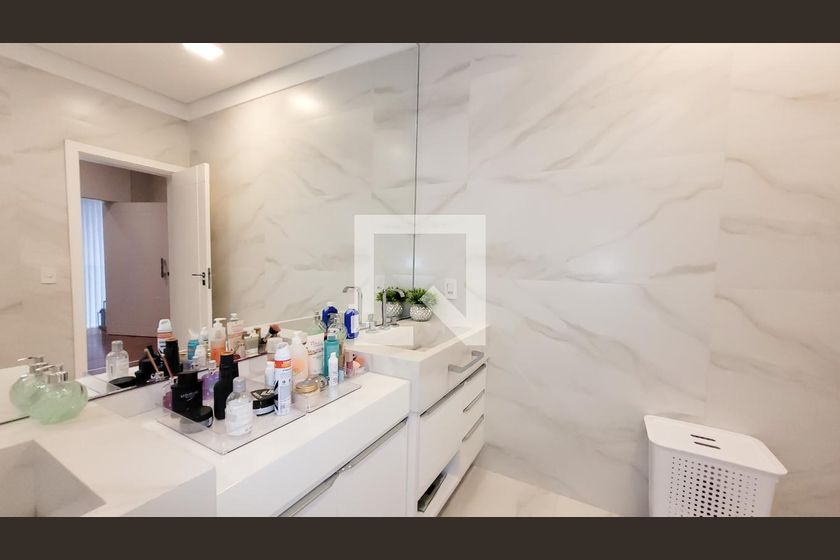 Casa à Venda - Res. Parque dos Alecrins, 4 Quartos,  329 m2 em , Campinas - sp | SoloBR