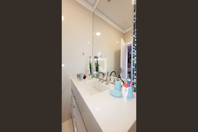 Casa à Venda - Res. Parque dos Alecrins, 4 Quartos,  329 m2 em , Campinas - sp | SoloBR