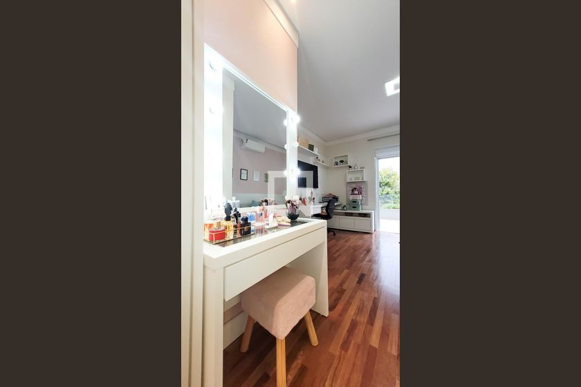 Casa à Venda - Res. Parque dos Alecrins, 4 Quartos,  329 m2 em , Campinas - sp | SoloBR