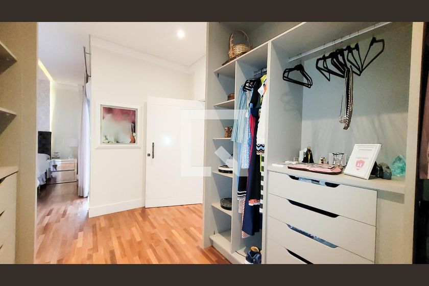 Casa à Venda - Res. Parque dos Alecrins, 4 Quartos,  329 m2 em , Campinas - sp | SoloBR