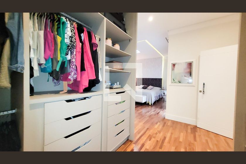 Casa à Venda - Res. Parque dos Alecrins, 4 Quartos,  329 m2 em , Campinas - sp | SoloBR