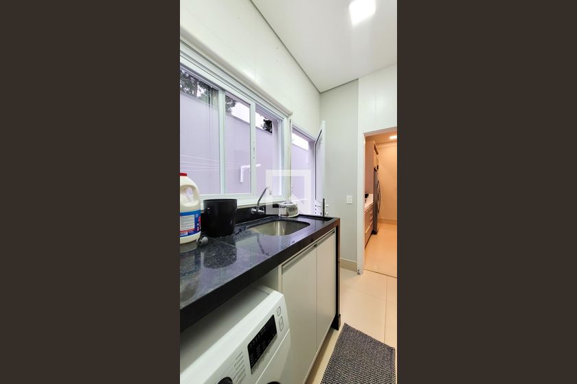 Casa à Venda - Res. Parque dos Alecrins, 4 Quartos,  329 m2 em , Campinas - sp | SoloBR