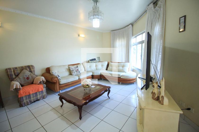 Casa, 3 quartos, 250 m² - Foto 3