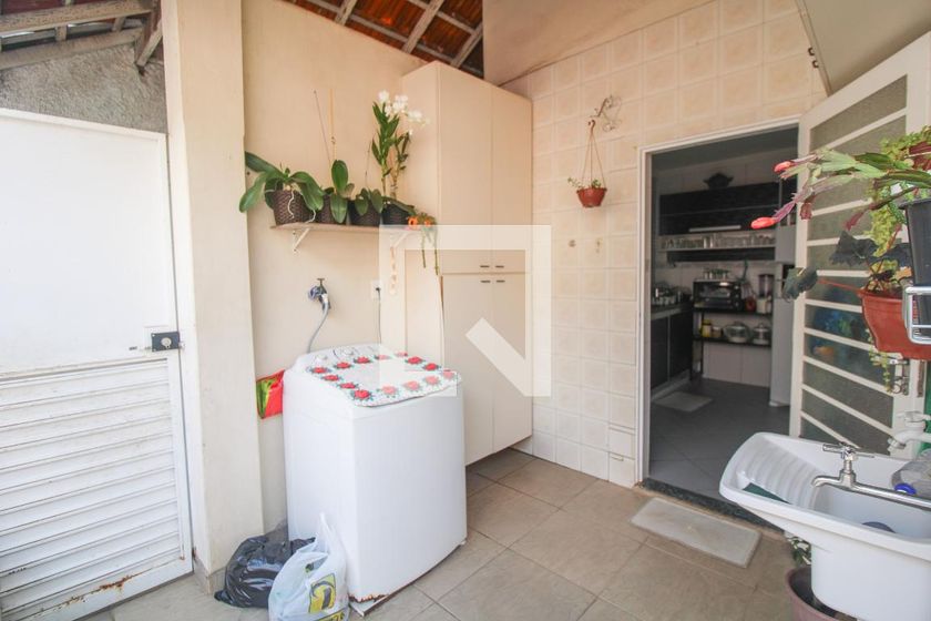 Casa à Venda - Jardim Flamboyant, 3 Quartos,  176 m2 em , Campinas - sp | SoloBR