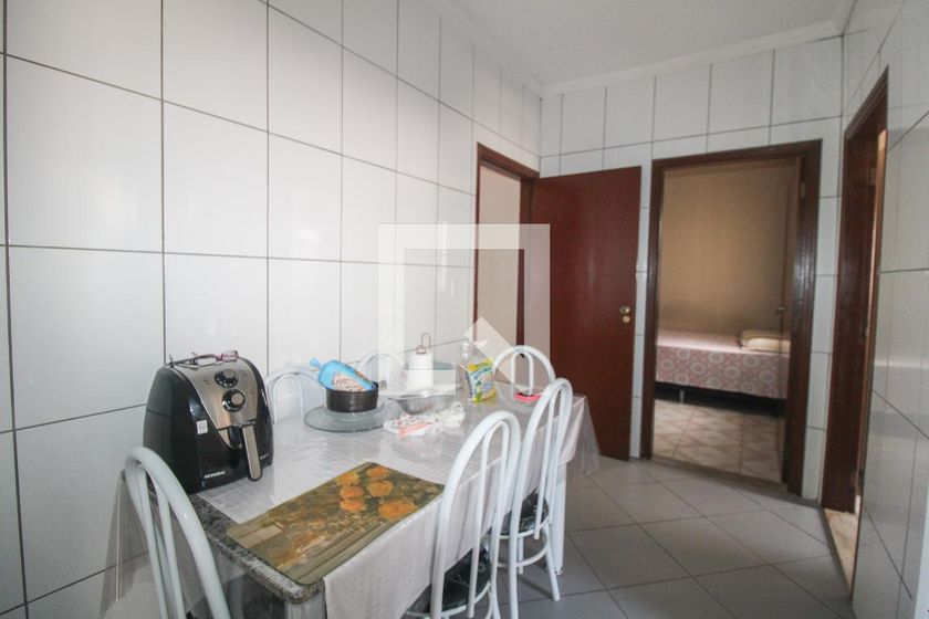 Casa à Venda - Jardim Flamboyant, 3 Quartos,  176 m2 em , Campinas - sp | SoloBR