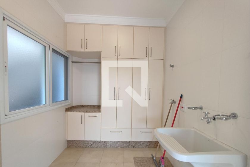 Casa à Venda - Parque Prado, 5 Quartos,  360 m2 em , Campinas - sp | SoloBR