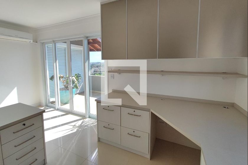 Casa à Venda - Parque Prado, 5 Quartos,  360 m2 em , Campinas - sp | SoloBR