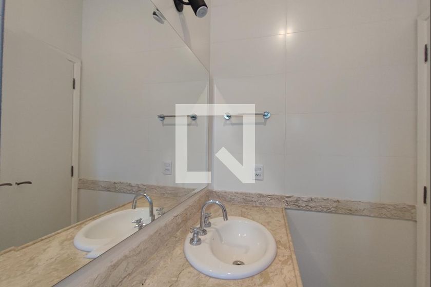 Casa à Venda - Parque Prado, 5 Quartos,  360 m2 em , Campinas - sp | SoloBR
