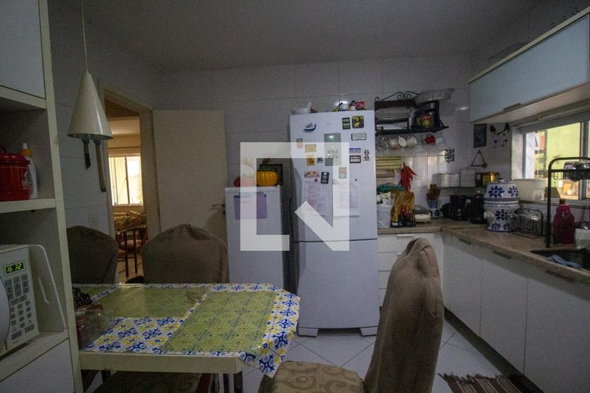 Casa, 4 quartos, 200 m² - Foto 44