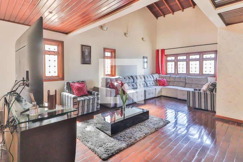Casa, 3 quartos, 650 m² - Foto 1