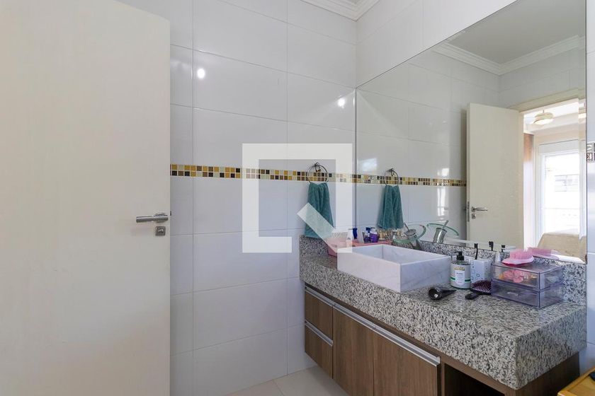 Casa à Venda - Swiss Park, 4 Quartos,  570 m2 em , Campinas - sp | SoloBR