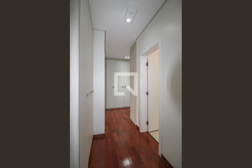 Casa à Venda - Nova Campinas, 4 Quartos,  416 m2 em , Campinas - sp | SoloBR