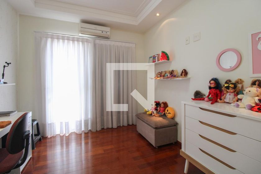 Casa à Venda - Nova Campinas, 4 Quartos,  416 m2 em , Campinas - sp | SoloBR