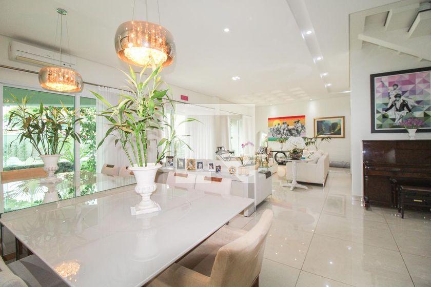 Casa à Venda - Nova Campinas, 4 Quartos,  416 m2 em , Campinas - sp | SoloBR