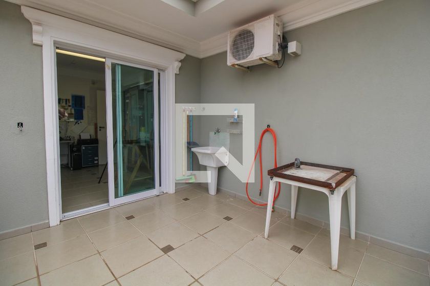 Casa à Venda - Nova Campinas, 4 Quartos,  416 m2 em , Campinas - sp | SoloBR