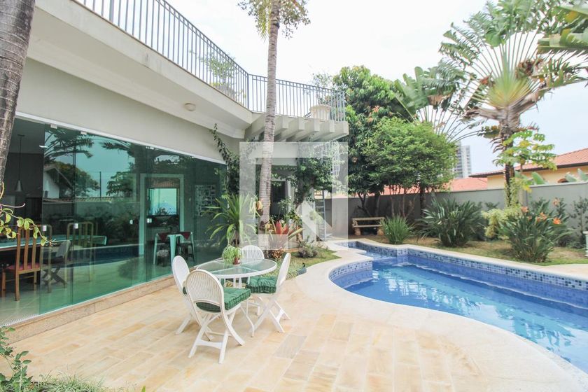 Casa à Venda - Nova Campinas, 4 Quartos,  416 m2 em , Campinas - sp | SoloBR