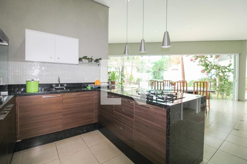 Casa à Venda - Nova Campinas, 4 Quartos,  416 m2 em , Campinas - sp | SoloBR