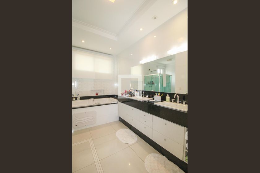 Casa à Venda - Nova Campinas, 4 Quartos,  416 m2 em , Campinas - sp | SoloBR