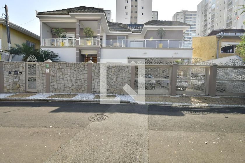 Casa à Venda - Mansões Santo Antônio, 3 Quartos,  459 m2 em , Campinas - sp | SoloBR