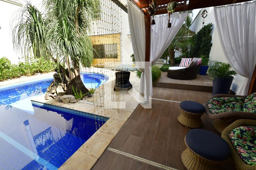Casa à Venda - Mansões Santo Antônio, 3 Quartos,  459 m2 em , Campinas - sp | SoloBR