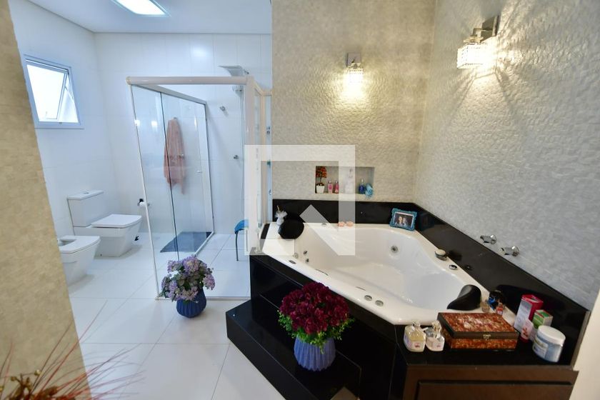 Casa à Venda - Mansões Santo Antônio, 3 Quartos,  459 m2 em , Campinas - sp | SoloBR