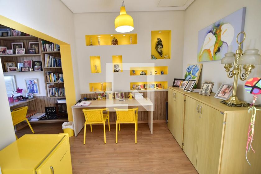 Casa à Venda - Mansões Santo Antônio, 3 Quartos,  459 m2 em , Campinas - sp | SoloBR