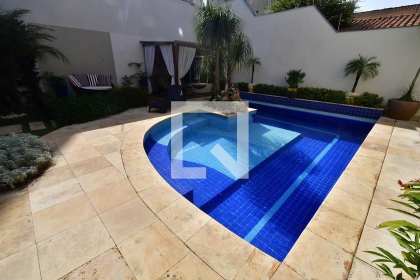 Casa à Venda - Mansões Santo Antônio, 3 Quartos,  459 m2 em , Campinas - sp | SoloBR