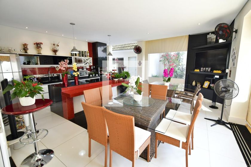 Casa à Venda - Mansões Santo Antônio, 3 Quartos,  459 m2 em , Campinas - sp | SoloBR