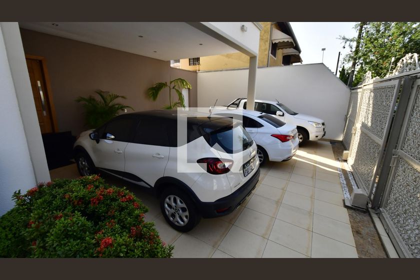 Casa à Venda - Mansões Santo Antônio, 3 Quartos,  459 m2 em , Campinas - sp | SoloBR