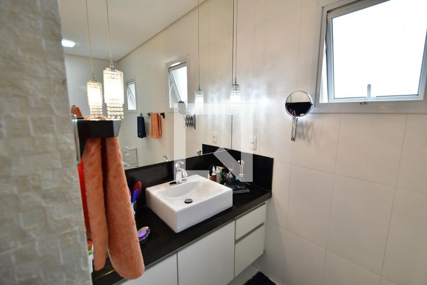 Casa à Venda - Mansões Santo Antônio, 3 Quartos,  459 m2 em , Campinas - sp | SoloBR