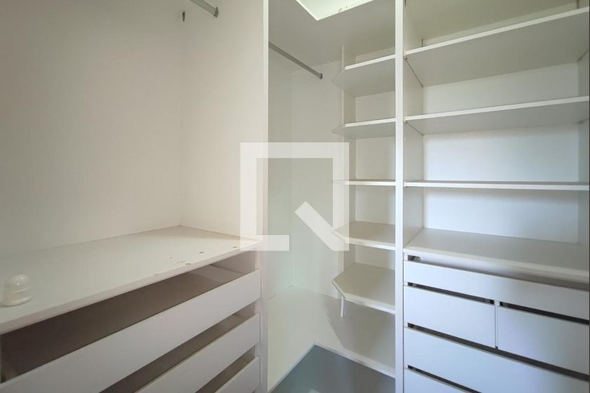 Casa à Venda - Parque Prado, 6 Quartos,  377 m2 em , Campinas - sp | SoloBR