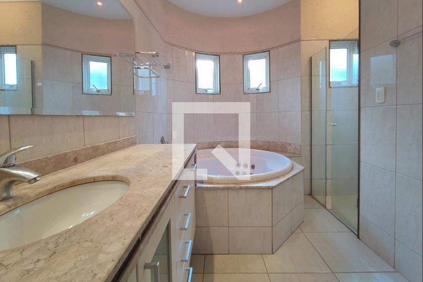 Casa à Venda - Parque Prado, 6 Quartos,  377 m2 em , Campinas - sp | SoloBR
