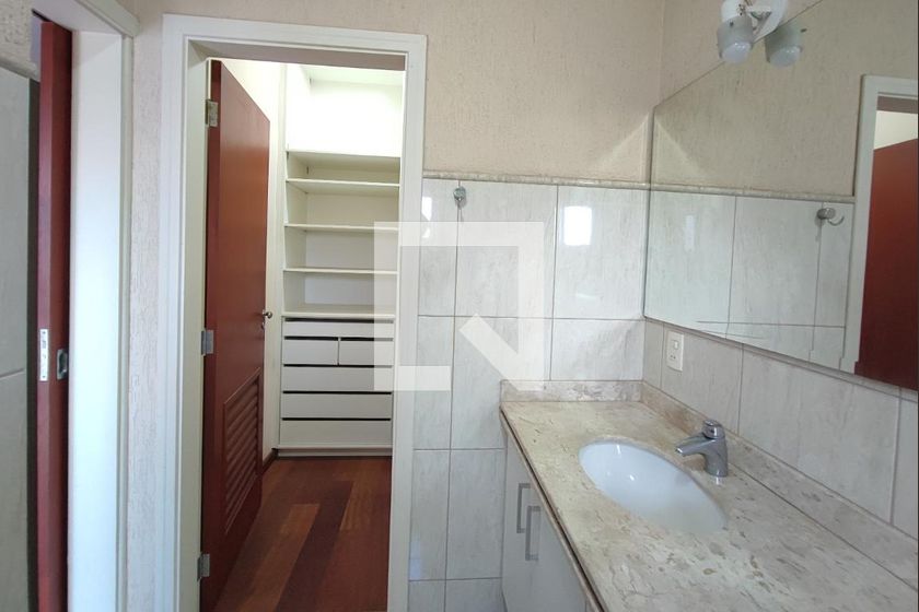 Casa à Venda - Parque Prado, 6 Quartos,  377 m2 em , Campinas - sp | SoloBR