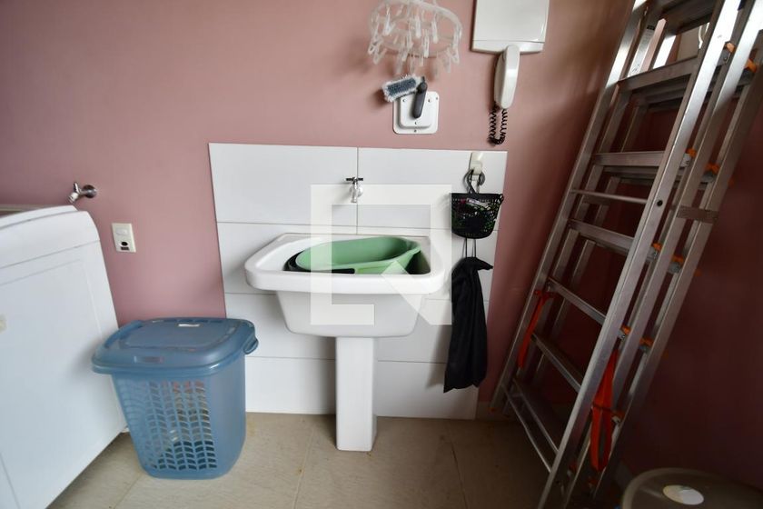 Casa à Venda - Guanabara, 4 Quartos,  280 m2 em , Campinas - sp | SoloBR