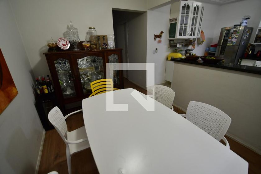 Casa à Venda - Guanabara, 4 Quartos,  280 m2 em , Campinas - sp | SoloBR