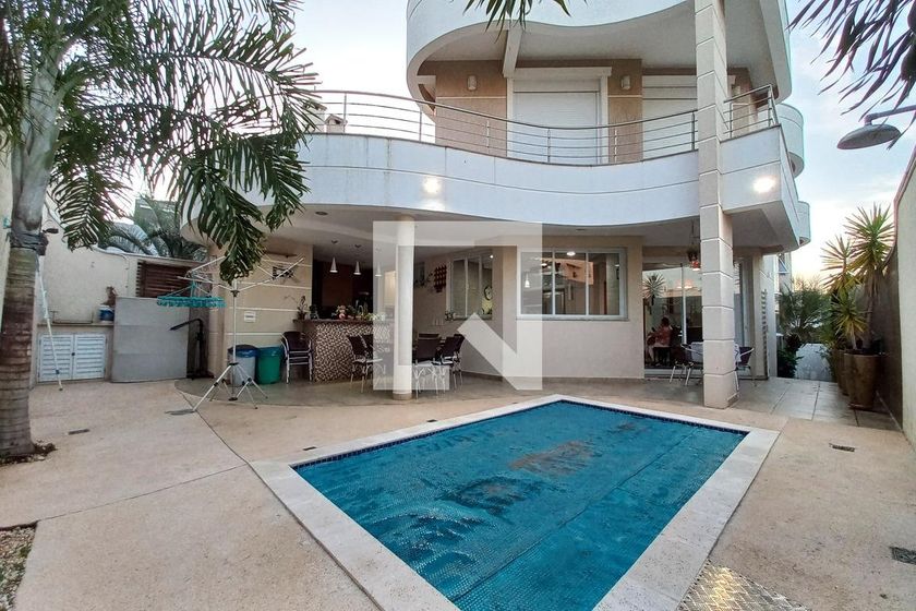 Casa à Venda - Swiss Park, 4 Quartos,  450 m2 em , Campinas - sp | SoloBR