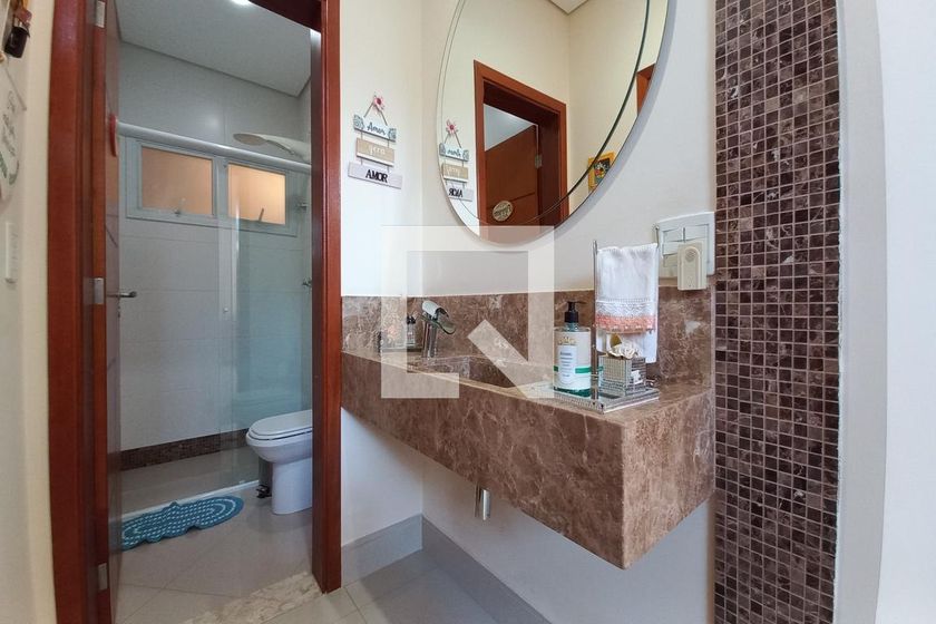 Casa à Venda - Swiss Park, 4 Quartos,  450 m2 em , Campinas - sp | SoloBR